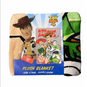 NWT Toy Story 4 Plush Blanket